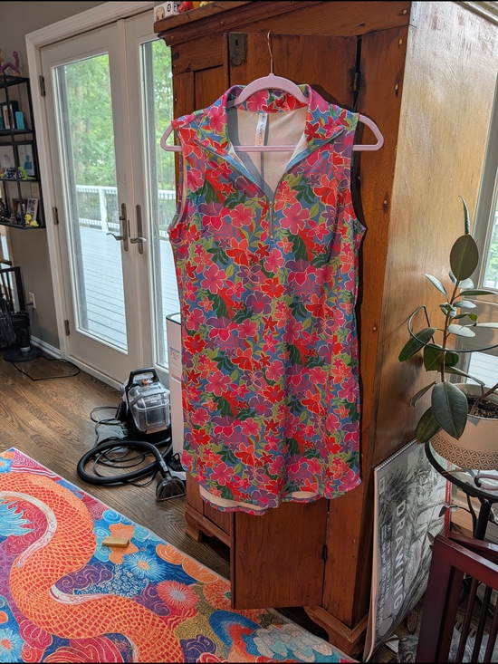 Dear Scarlett Dresses & Skirts - Bright Pink Floral Sleeveless Polo Dress with Green Leaf Accents